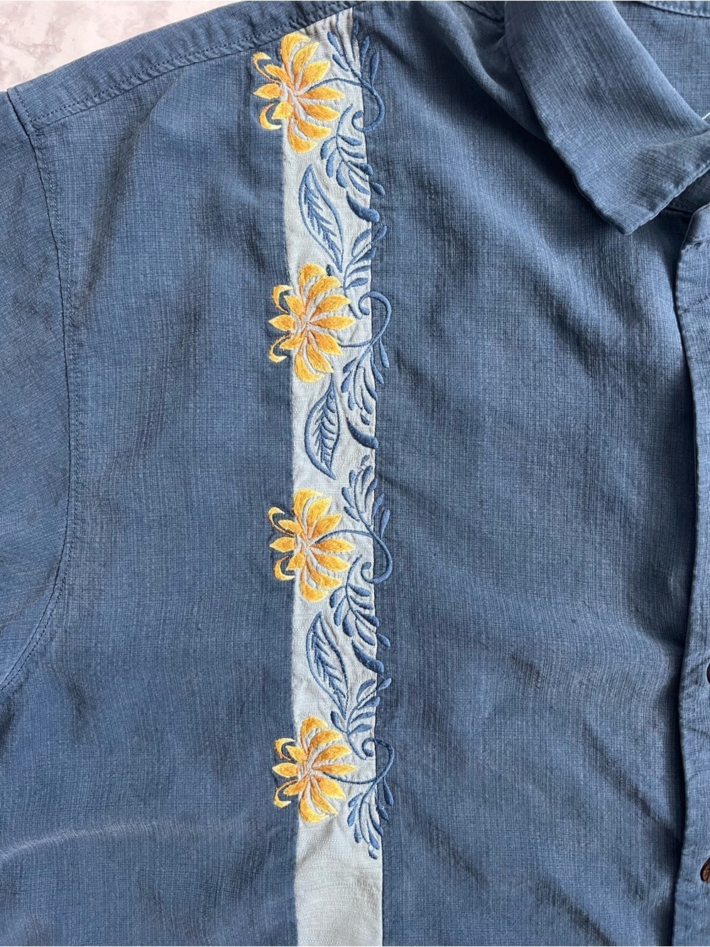 Tommy Bahama Mens 100% Silk Short Sleeve Shirt XXL Blue Yellow Floral Embroidery - Picture 8 of 8